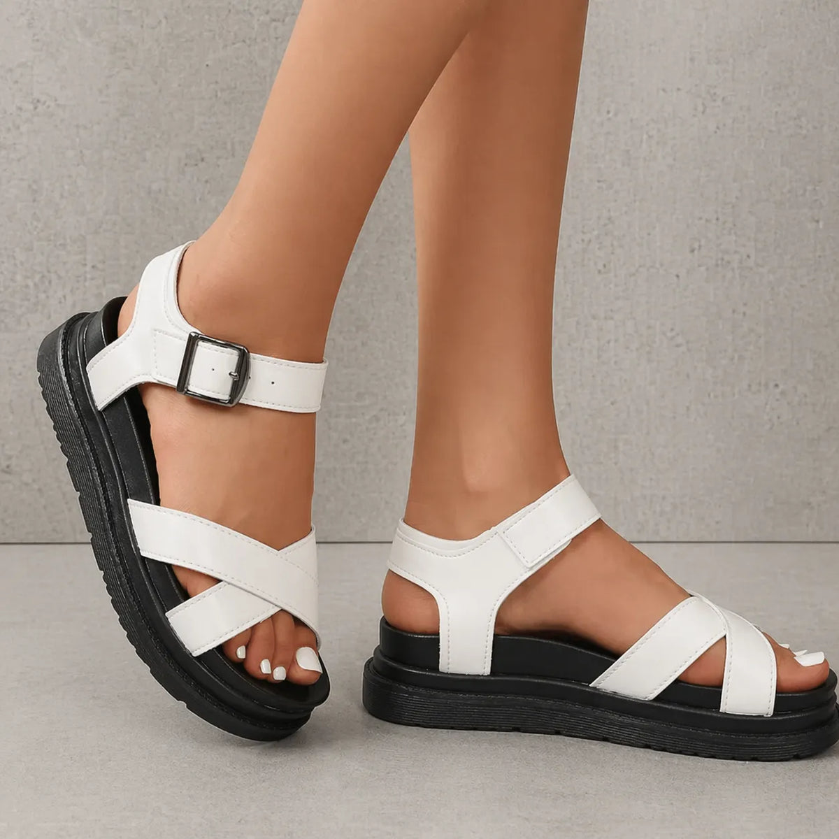 Sandale plateforme chunky Burgundia | Verni croisé