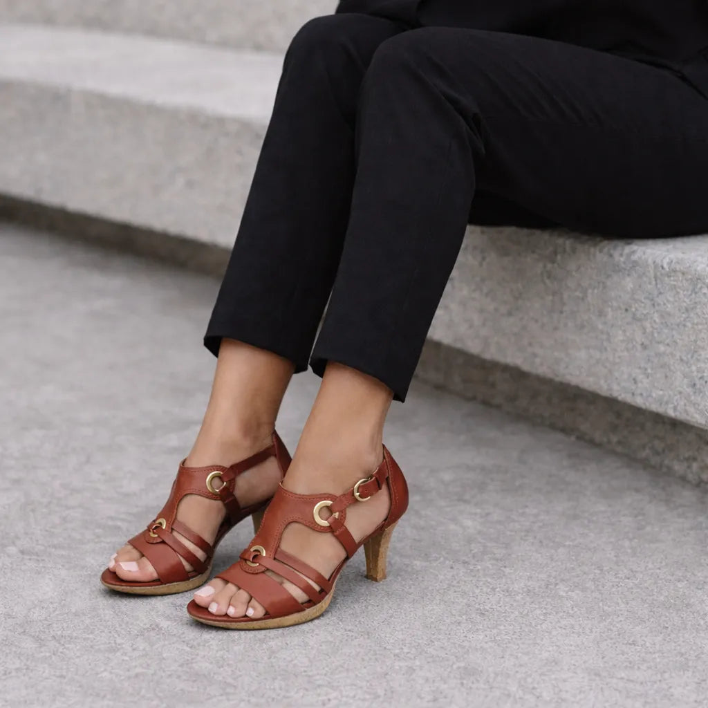 Sandale femme talon liège Cyrana | Œillets dorés